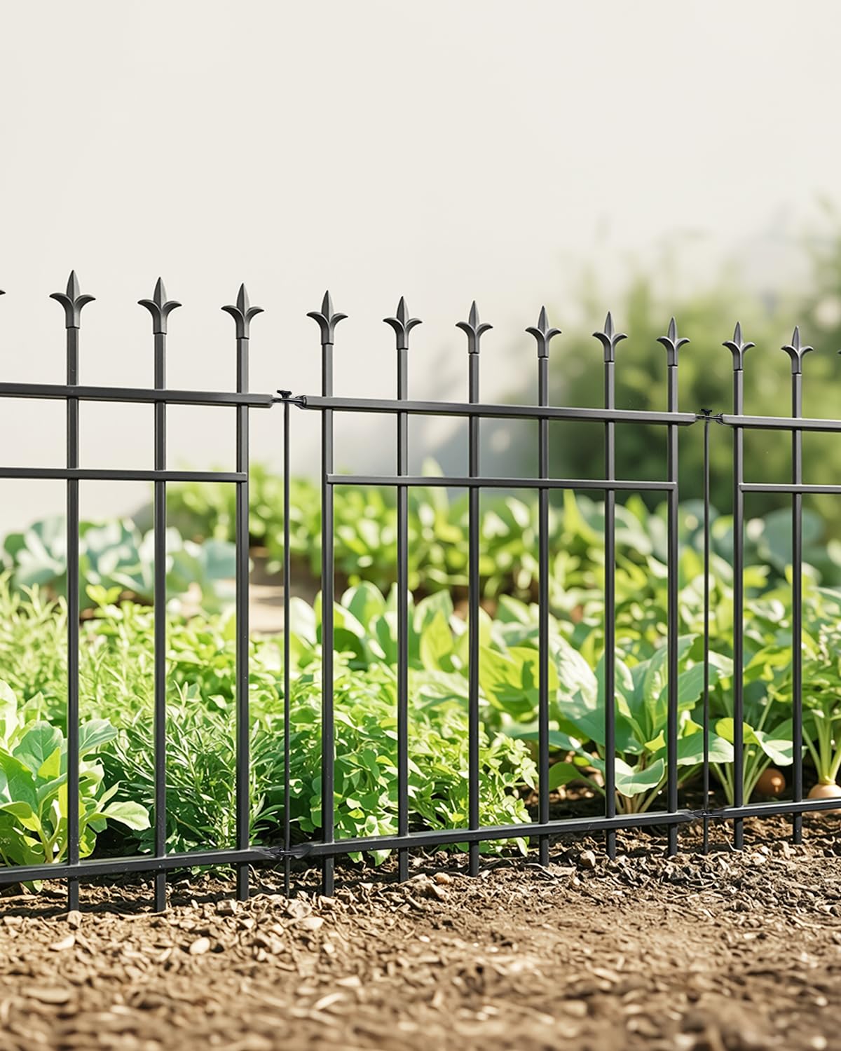 Source photograph for Pallet – Garden Fence Panels – Metal Fence Panels, Landscape Barriers, Black Rustproof Edging